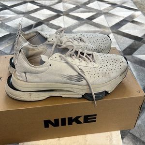 Nike Zoon Type